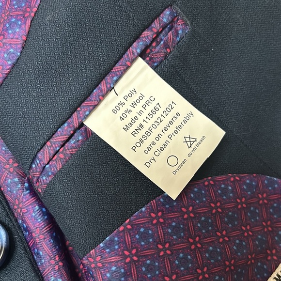 Isaac Mizrahi 2 Piece Suit - Picture 7 of 9